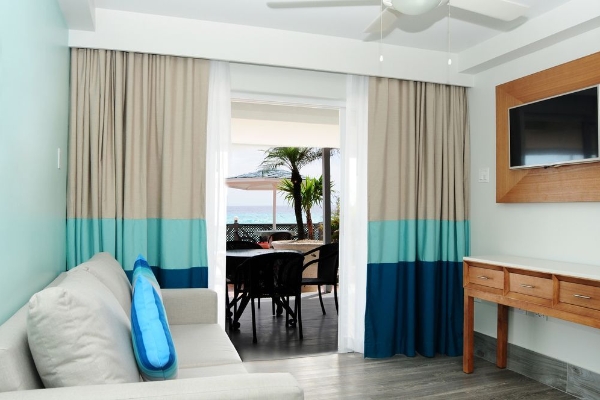 South Gap Hotel (Warners)